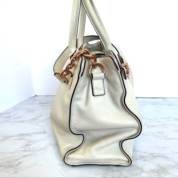 Michael Kors Hamilton Maxi Tote with Rose Gold Hardware - Picture 6 of 15